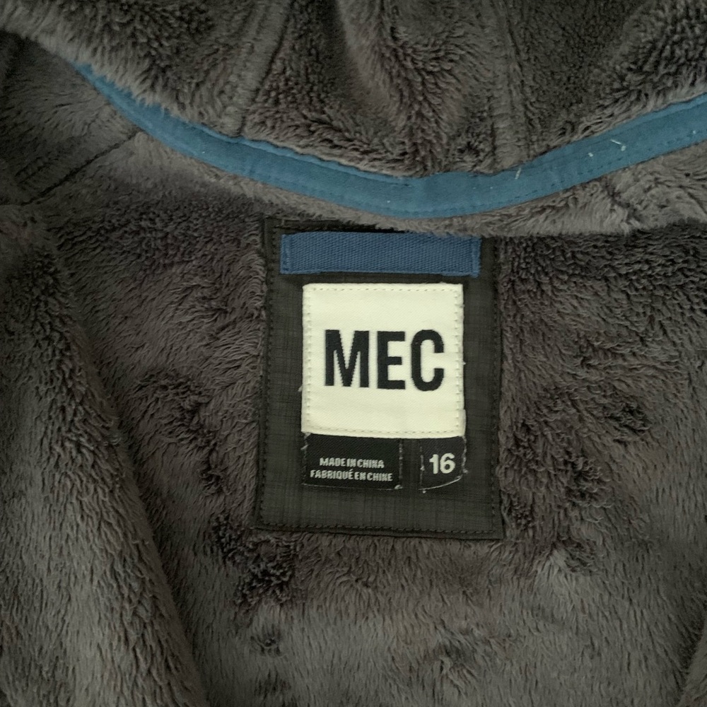 Weatherproof jacket - Picture 2 of 3
